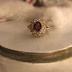Vintage gold ring with rhinestones